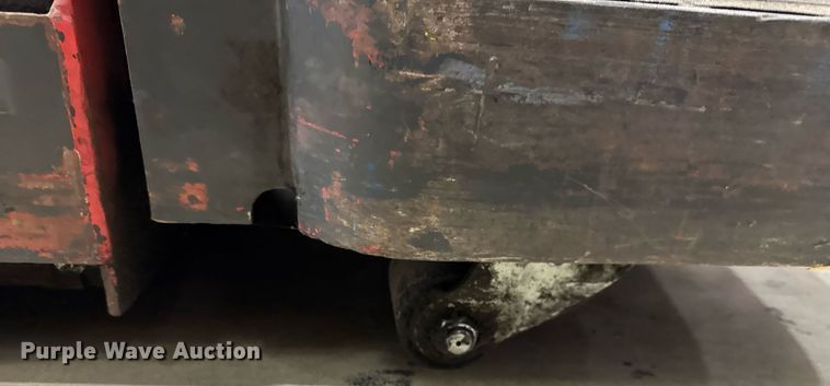 image for item DH9766 2009 Raymond 112TM-FRE60L pallet jack