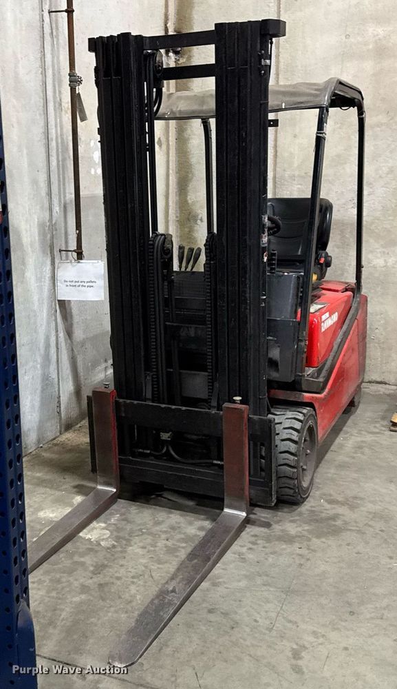 image for item DH9767 Raymond 440 C40 forklift
