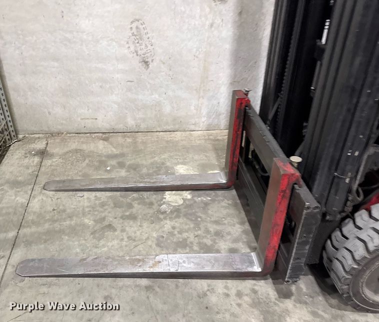 image for item DH9767 Raymond 440 C40 forklift