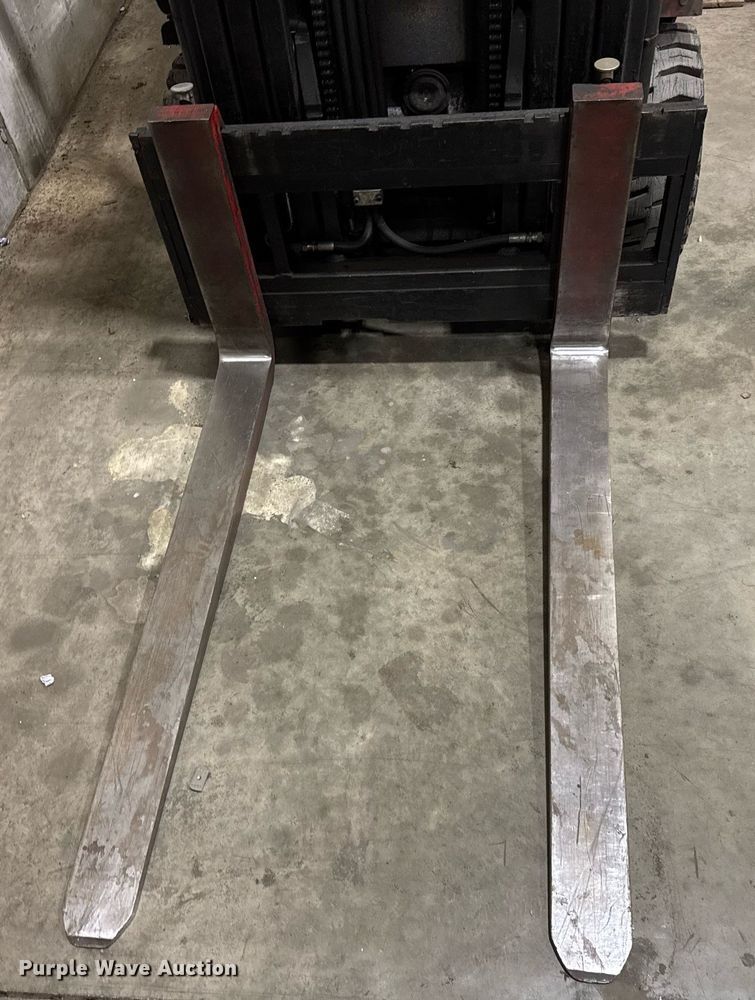 image for item DH9767 Raymond 440 C40 forklift