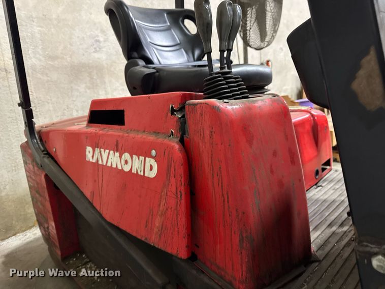 image for item DH9767 Raymond 440 C40 forklift