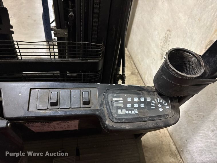 image for item DH9767 Raymond 440 C40 forklift