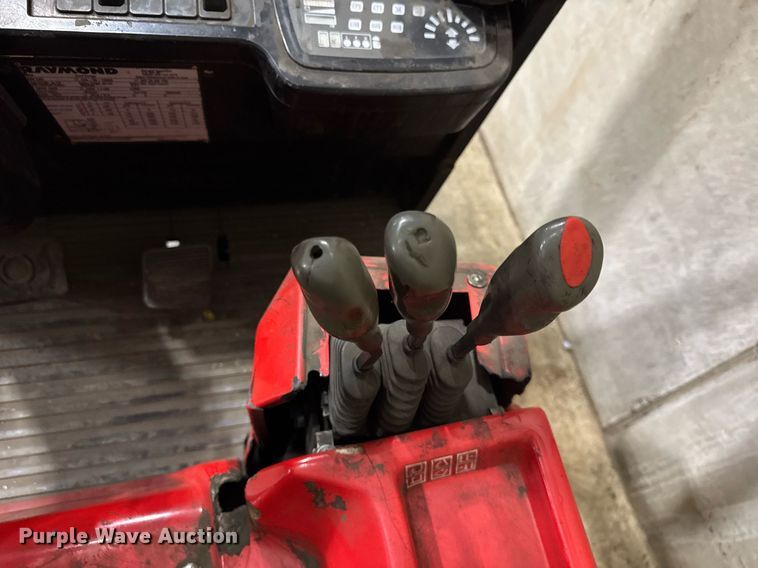 image for item DH9767 Raymond 440 C40 forklift