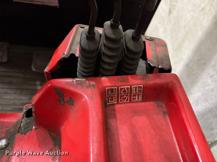 image for item DH9767 Raymond 440 C40 forklift