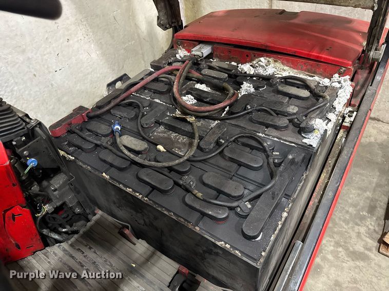 image for item DH9767 Raymond 440 C40 forklift