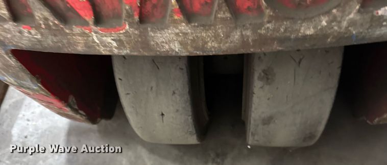 image for item DH9767 Raymond 440 C40 forklift