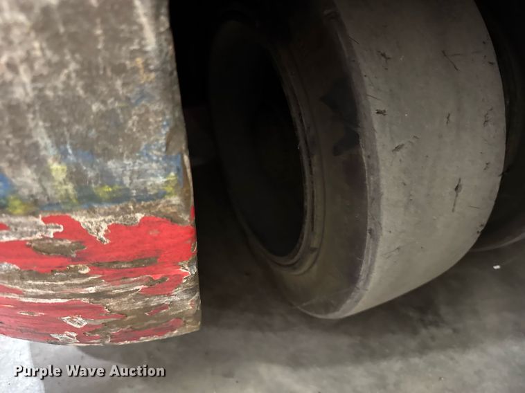 image for item DH9767 Raymond 440 C40 forklift