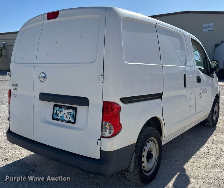 image for item DM5511 2013 Nissan NV200 van