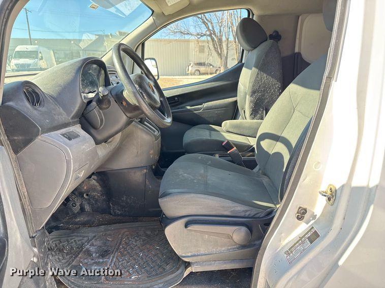 image for item DM5511 2013 Nissan NV200 van