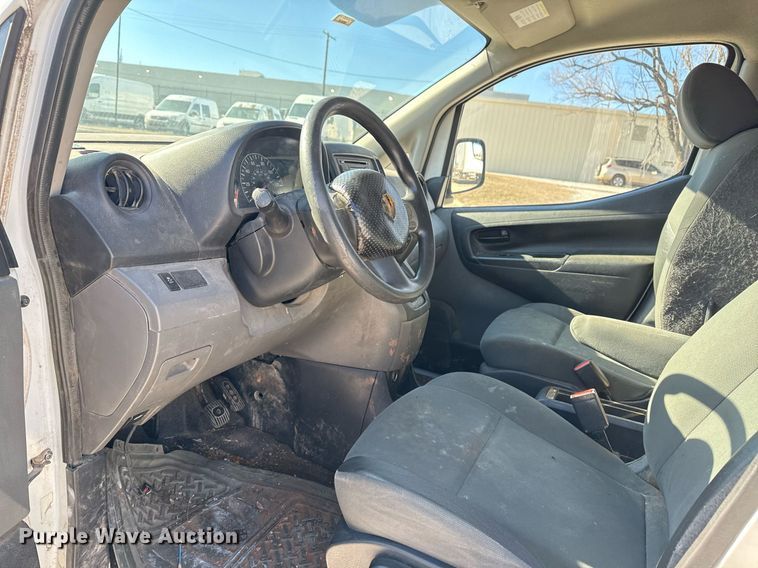 image for item DM5511 2013 Nissan NV200 van