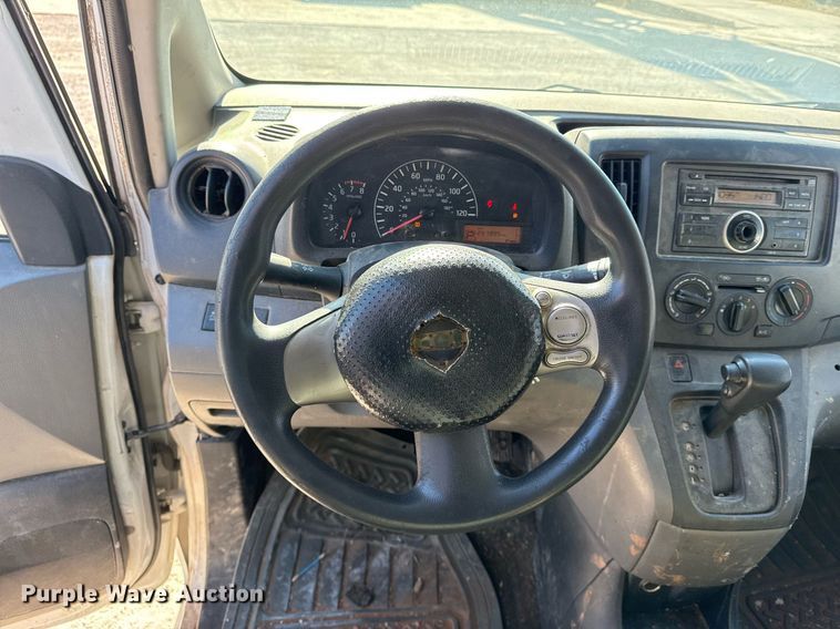 image for item DM5511 2013 Nissan NV200 van