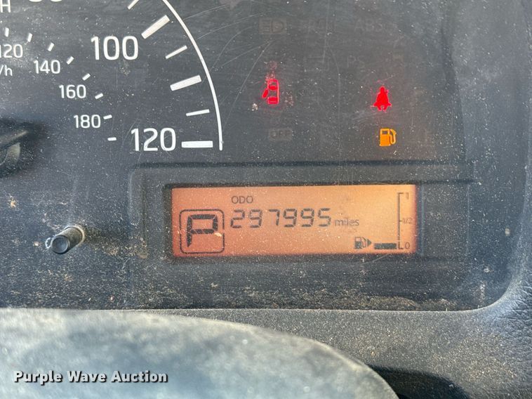 image for item DM5511 2013 Nissan NV200 van