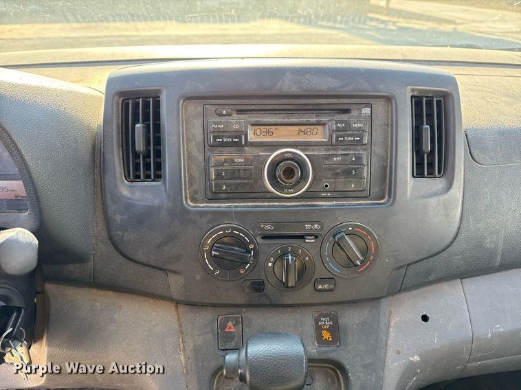 image for item DM5511 2013 Nissan NV200 van