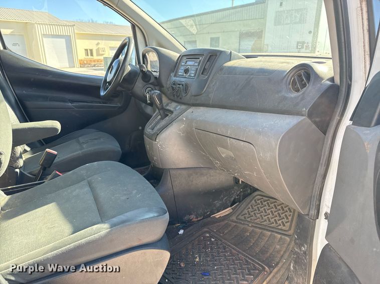 image for item DM5511 2013 Nissan NV200 van