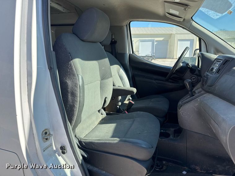 image for item DM5511 2013 Nissan NV200 van