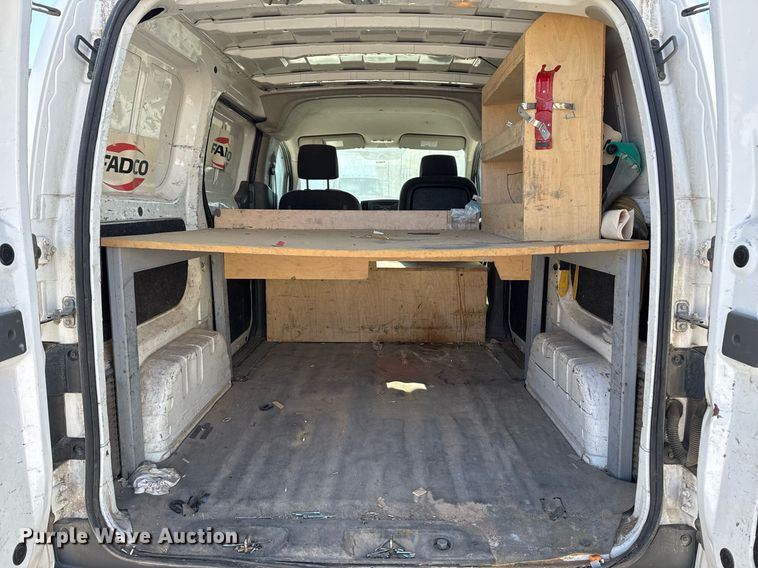 image for item DM5511 2013 Nissan NV200 van
