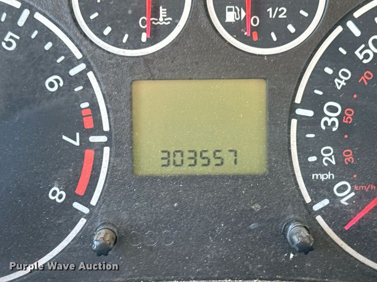 image for item DM5512 2010 Ford Transit Connect van