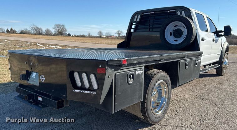 image for item DM5526 2019 Ford F550 Crew Cab flatbed truck