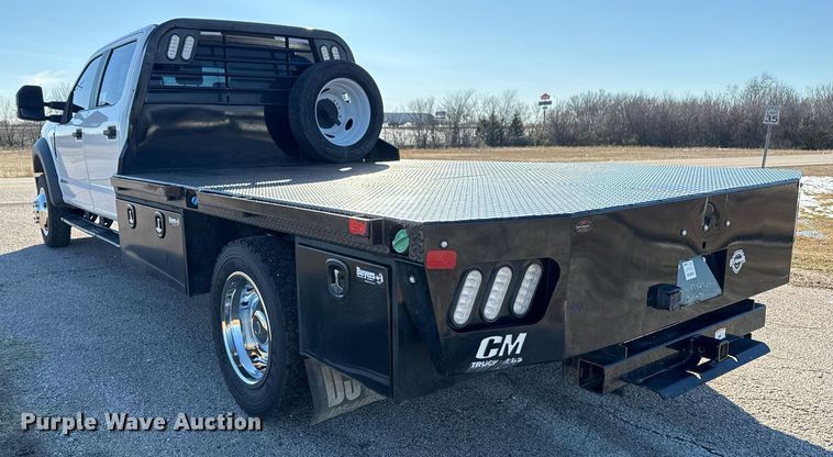 image for item DM5526 2019 Ford F550 Crew Cab flatbed truck