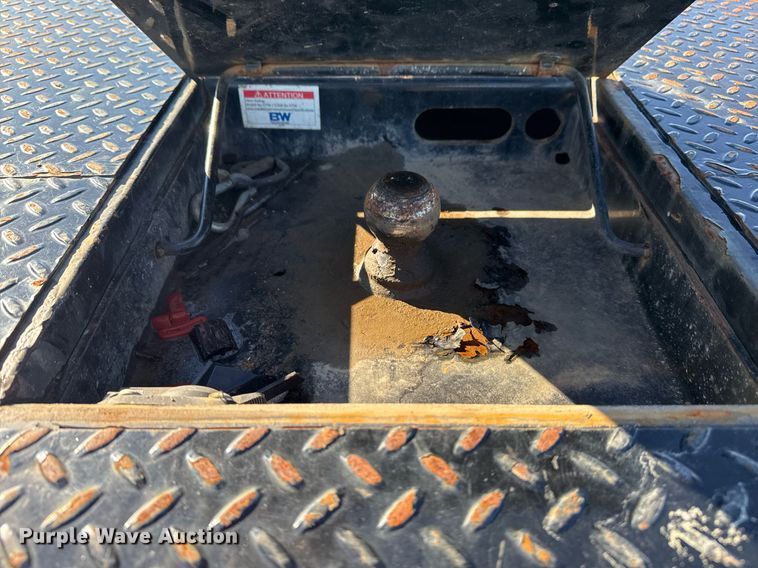 image for item DM5526 2019 Ford F550 Crew Cab flatbed truck