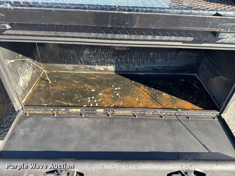 image for item DM5526 2019 Ford F550 Crew Cab flatbed truck