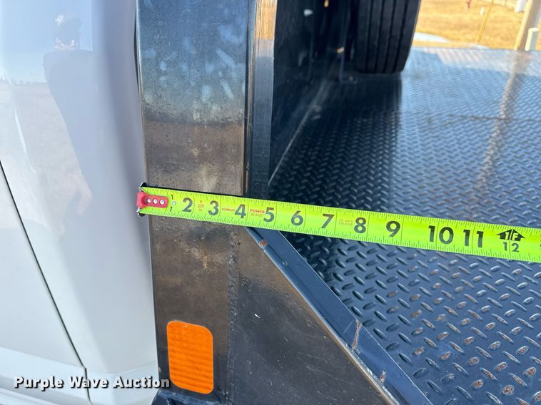 image for item DM5526 2019 Ford F550 Crew Cab flatbed truck