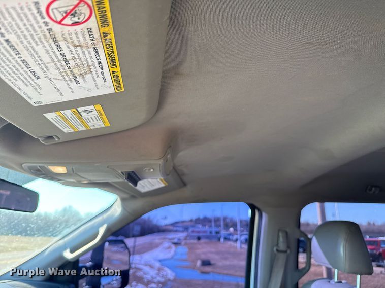 image for item DM5526 2019 Ford F550 Crew Cab flatbed truck