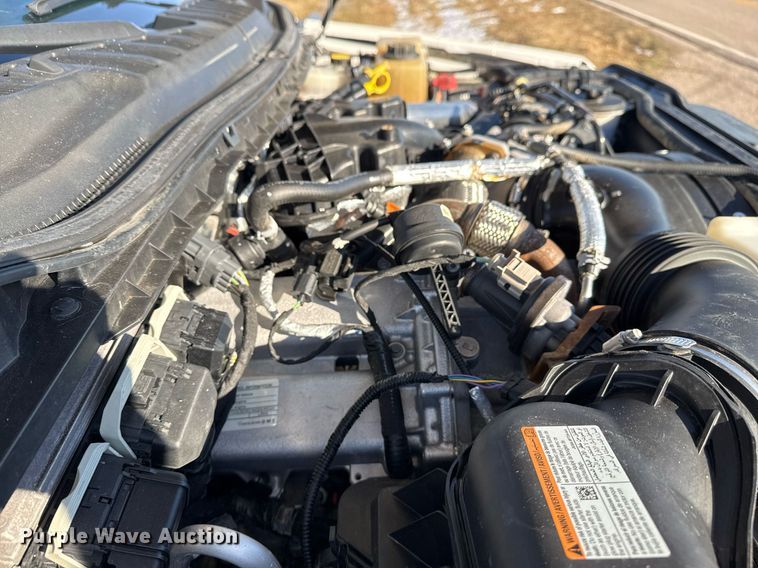 image for item DM5526 2019 Ford F550 Crew Cab flatbed truck