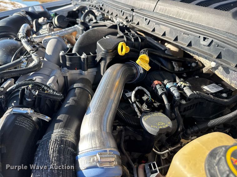 image for item DM5526 2019 Ford F550 Crew Cab flatbed truck