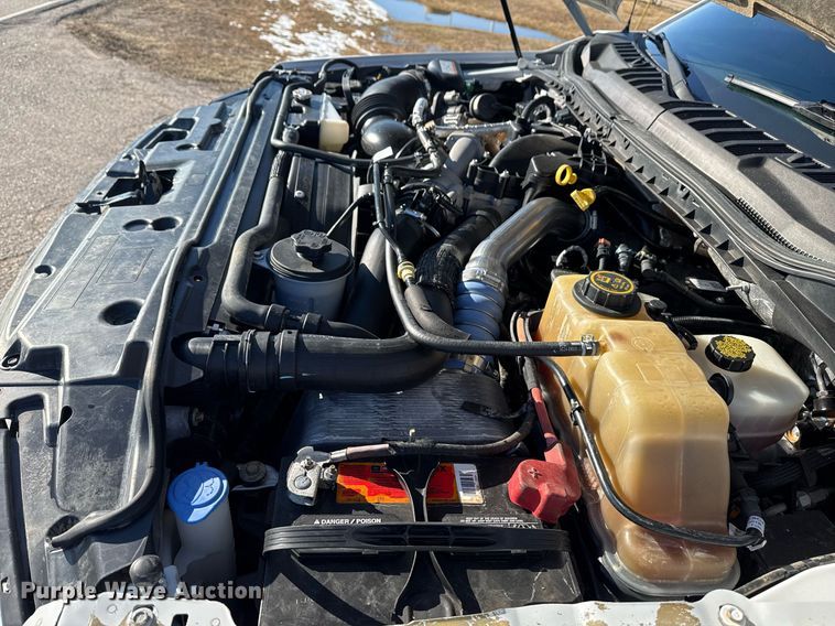 image for item DM5526 2019 Ford F550 Crew Cab flatbed truck