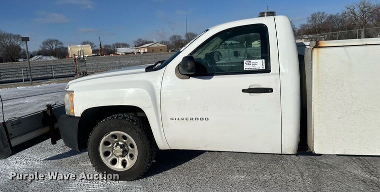 image for item DN0941 2011 Chevrolet Silverado 1500 utility bed pickup truck