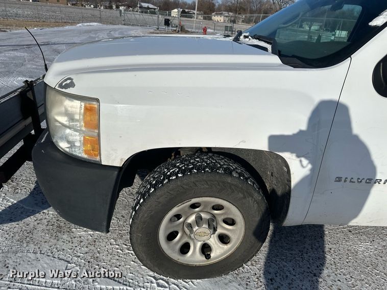 image for item DN0941 2011 Chevrolet Silverado 1500 utility bed pickup truck