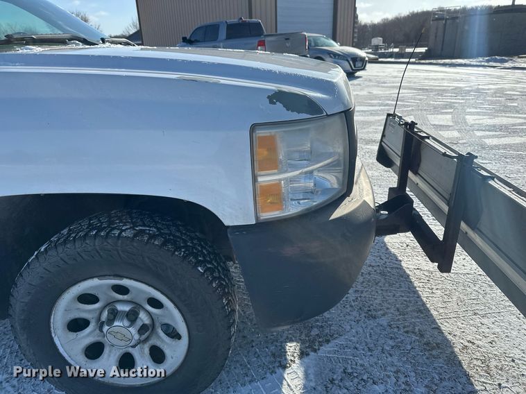 image for item DN0941 2011 Chevrolet Silverado 1500 utility bed pickup truck