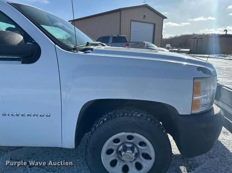 image for item DN0941 2011 Chevrolet Silverado 1500 utility bed pickup truck