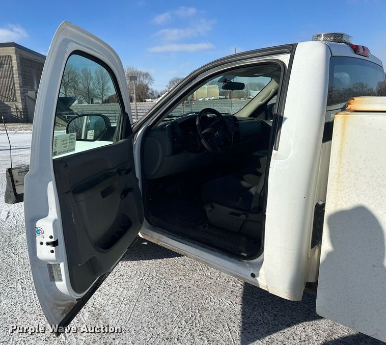 image for item DN0941 2011 Chevrolet Silverado 1500 utility bed pickup truck