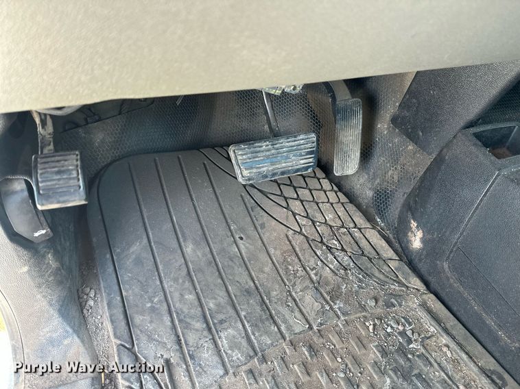 image for item DN0941 2011 Chevrolet Silverado 1500 utility bed pickup truck