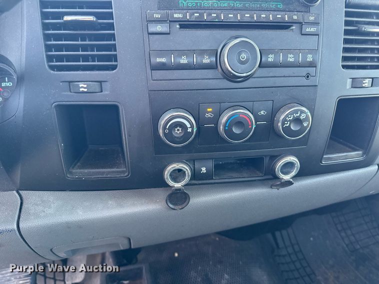 image for item DN0941 2011 Chevrolet Silverado 1500 utility bed pickup truck