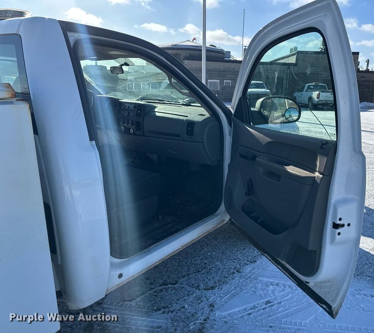 image for item DN0941 2011 Chevrolet Silverado 1500 utility bed pickup truck