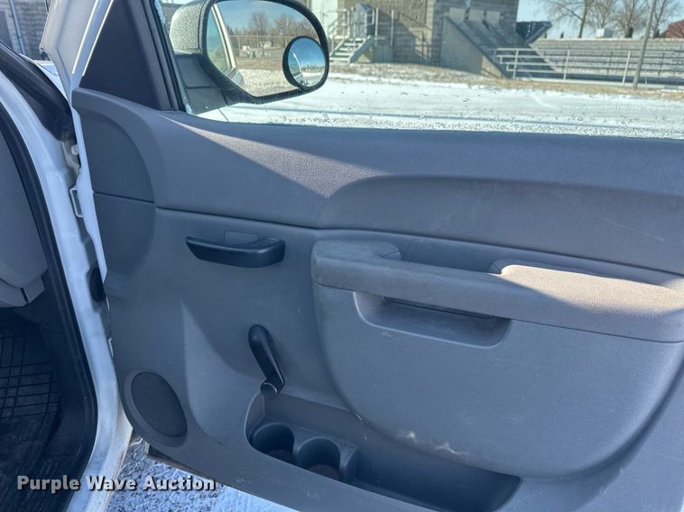 image for item DN0941 2011 Chevrolet Silverado 1500 utility bed pickup truck