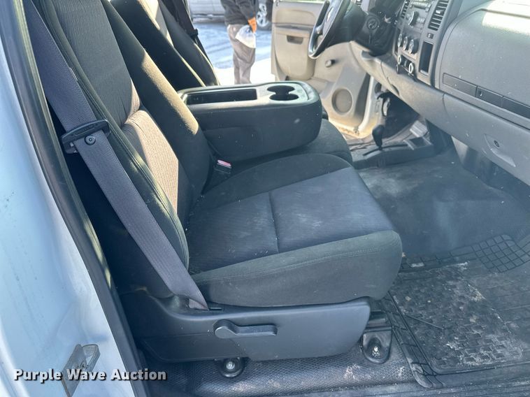 image for item DN0941 2011 Chevrolet Silverado 1500 utility bed pickup truck