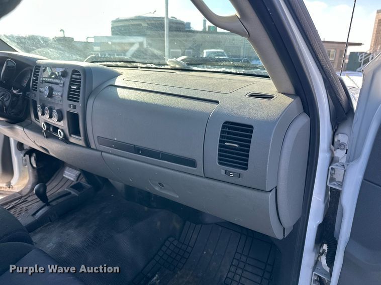 image for item DN0941 2011 Chevrolet Silverado 1500 utility bed pickup truck