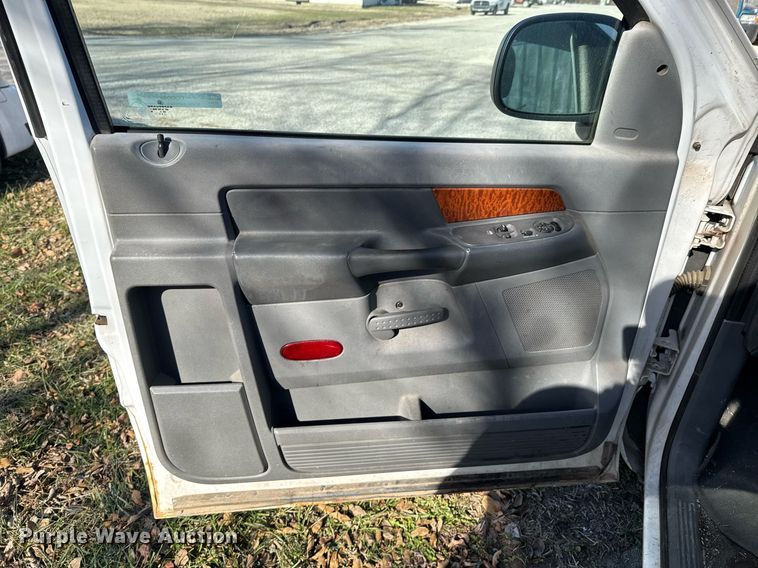 image for item DO0048 2006 Dodge Ram 1500 pickup truck