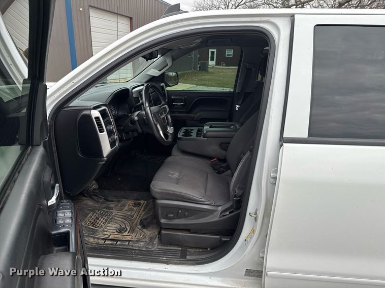 image for item DO0210 2017 GMC Sierra 1500 Crew Cab pickup truck