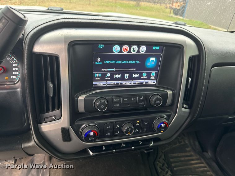 image for item DO0210 2017 GMC Sierra 1500 Crew Cab pickup truck