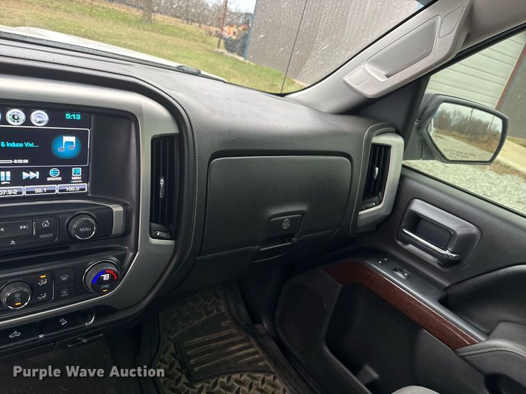 image for item DO0210 2017 GMC Sierra 1500 Crew Cab pickup truck