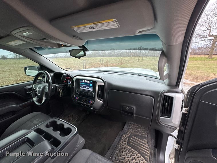 image for item DO0210 2017 GMC Sierra 1500 Crew Cab pickup truck