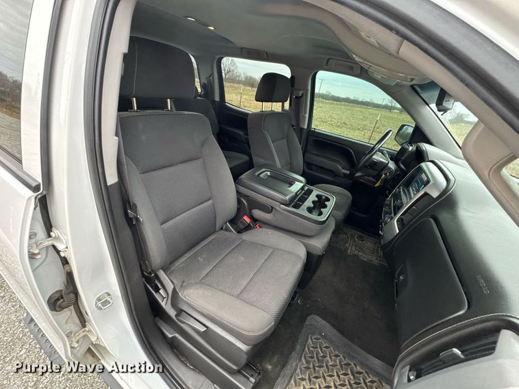 image for item DO0210 2017 GMC Sierra 1500 Crew Cab pickup truck