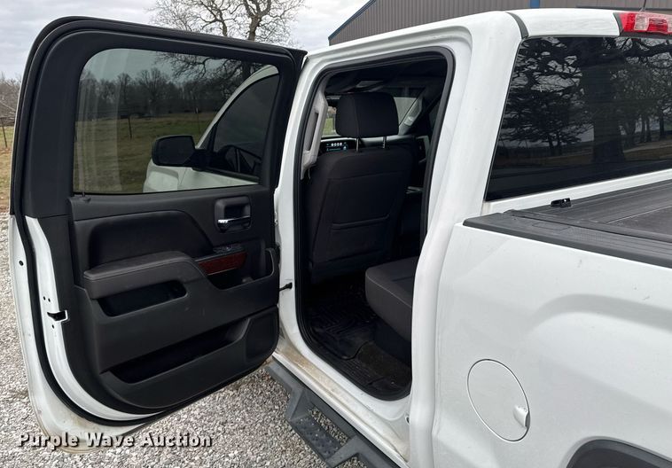 image for item DO0210 2017 GMC Sierra 1500 Crew Cab pickup truck