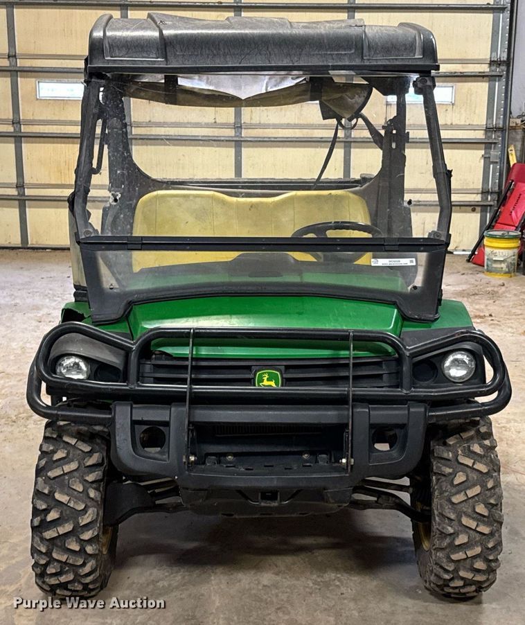 image for item DO0225 2013 John Deere Gator 825 utility vehicle