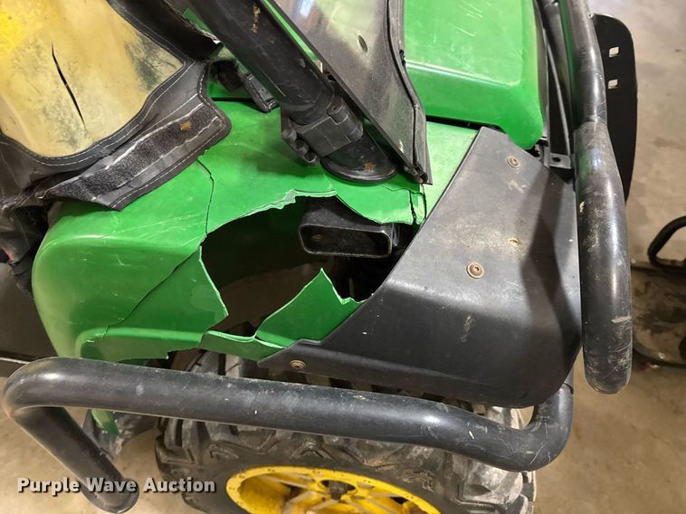 image for item DO0225 2013 John Deere Gator 825 utility vehicle